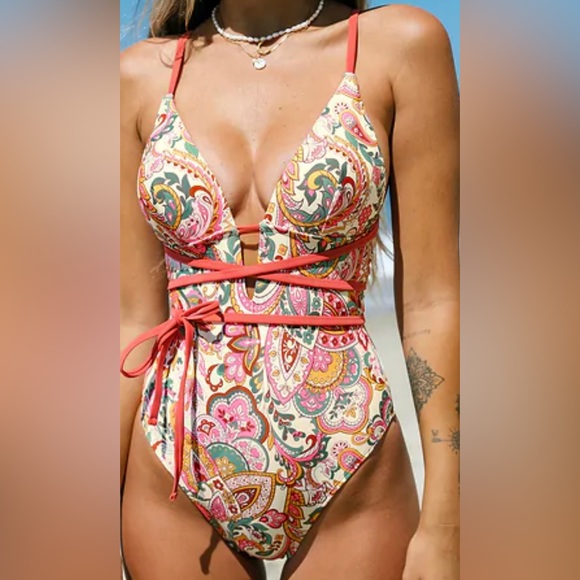 Cupshe Other - Cupshe Woman’s Colorful Paisley Swimsuit Crisscross Open Back Cross Front Tie XS